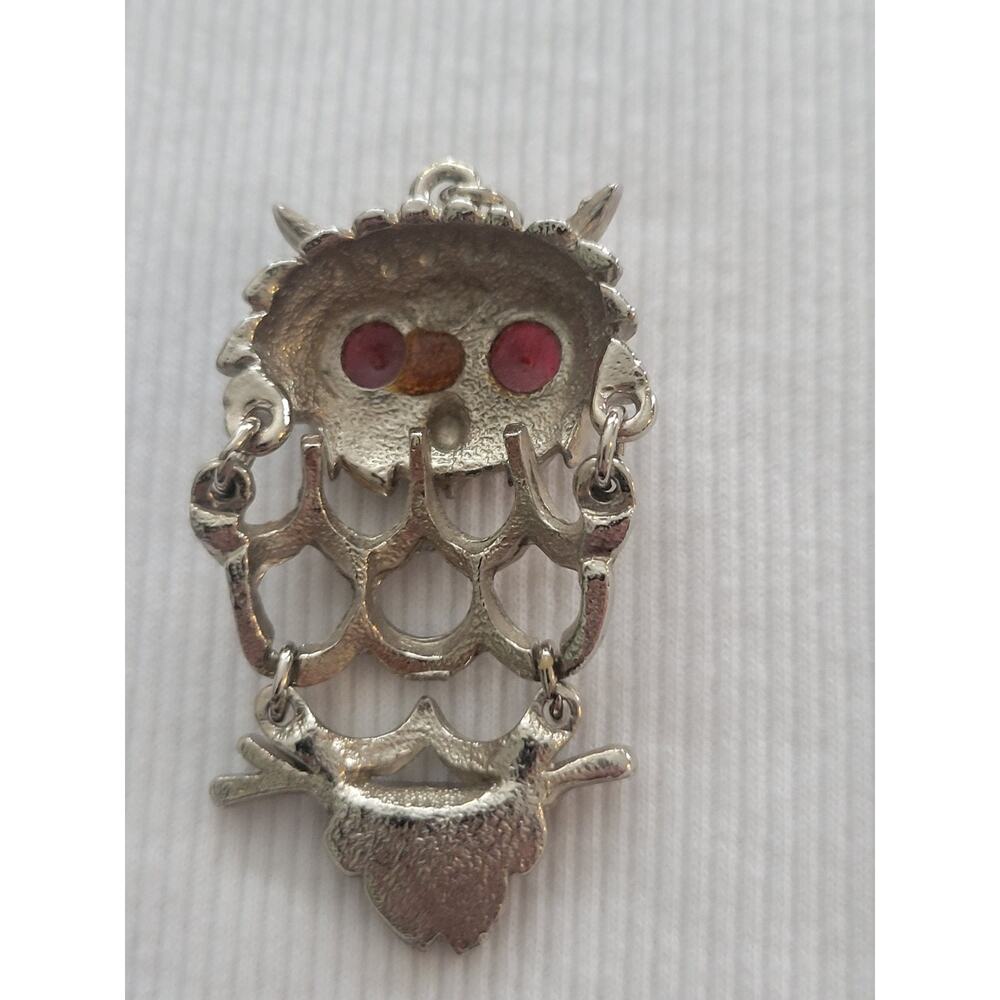 Vintage Silver Tone Owl Pin or Brooch with Large Red Eyes - Picture 3 of 7